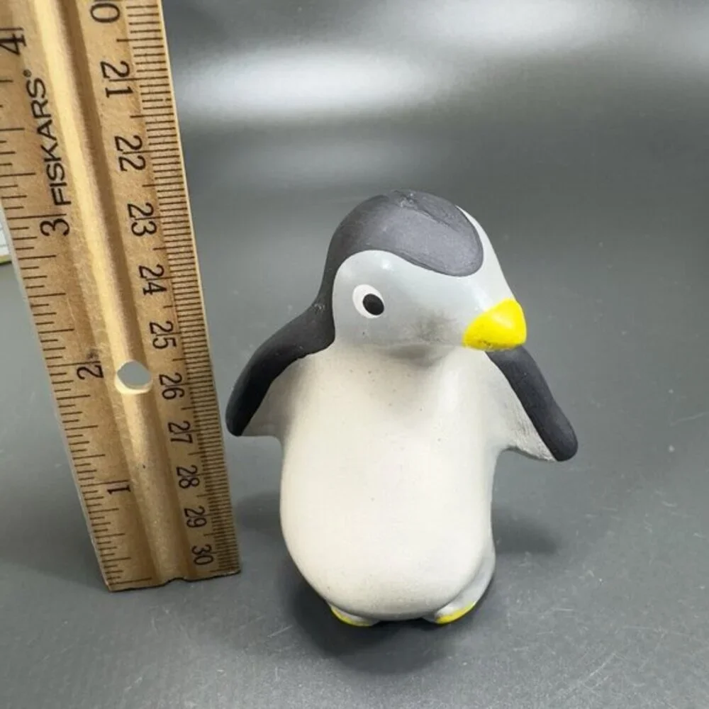 VINTAGE GLORIA DIAS ECUADOR PENGUIN FIGURE Hand Made Pottery‎ Signed Figure VTG